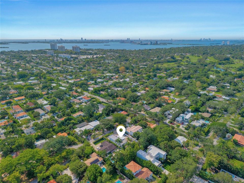 For Sale: $1,600,000 (3 beds, 2 baths, 1847 Square Feet)