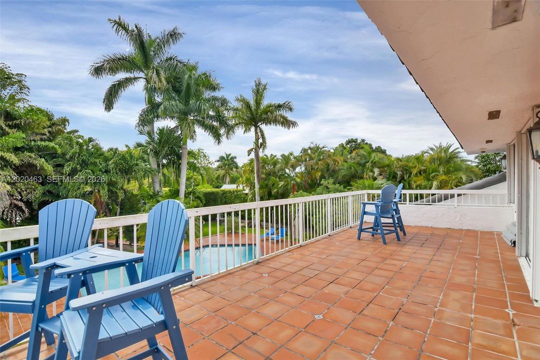 For Sale: $2,300,000 (6 beds, 5 baths, 5147 Square Feet)