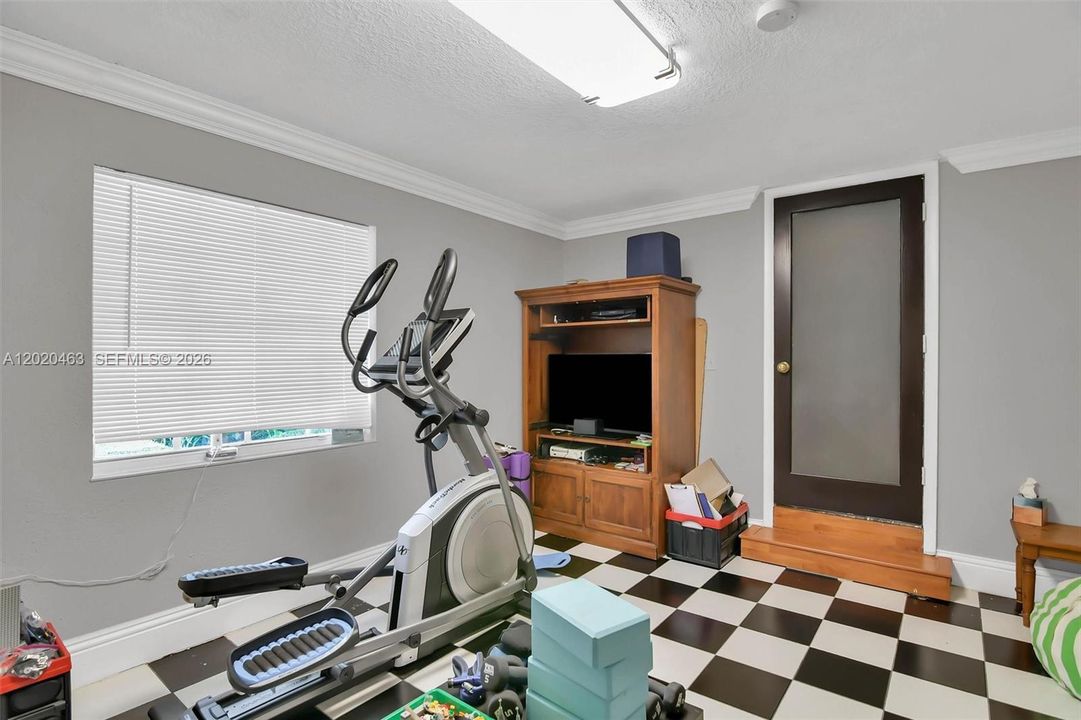 For Sale: $2,300,000 (6 beds, 5 baths, 5147 Square Feet)