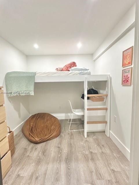 For Sale: $489,999 (1 beds, 1 baths, 655 Square Feet)
