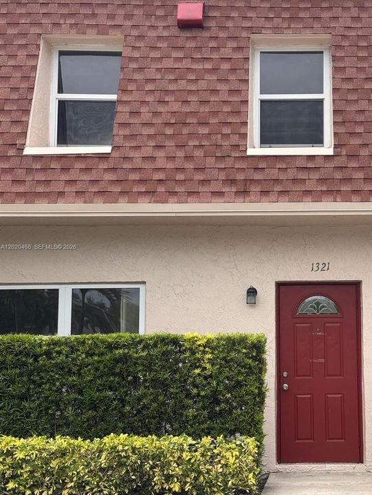 For Sale: $299,000 (4 beds, 2 baths, 1500 Square Feet)