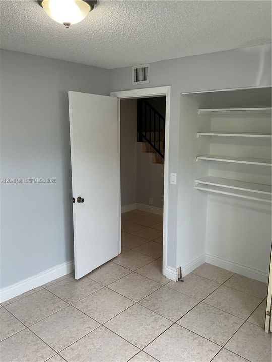 For Sale: $299,000 (4 beds, 2 baths, 1500 Square Feet)