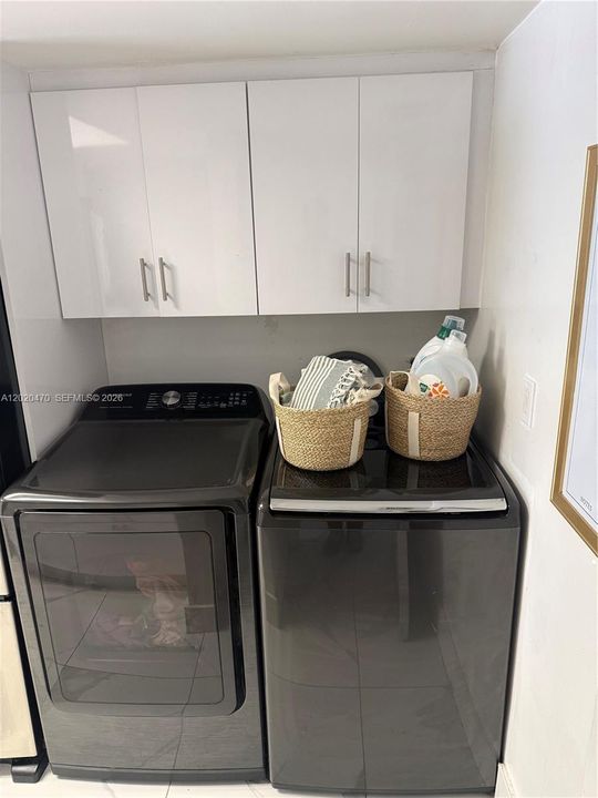 For Sale: $509,999 (2 beds, 1 baths, 1055 Square Feet)