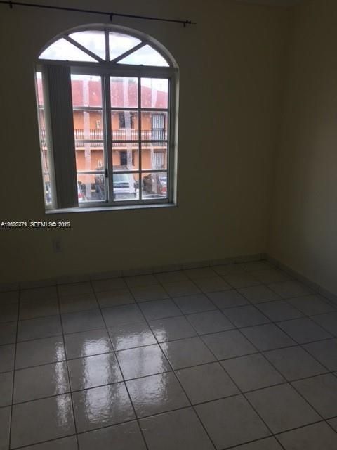 В аренду: $2,450 (2 спален, 1 ванн, 1060 Квадратных фут)