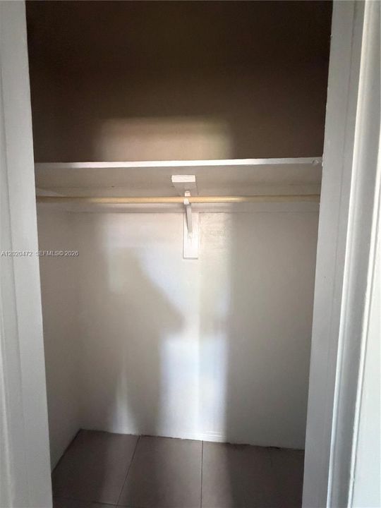 For Rent: $2,300 (8 beds, 4 baths, 3618 Square Feet)
