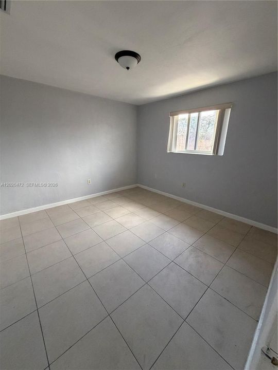 For Rent: $2,300 (8 beds, 4 baths, 3618 Square Feet)