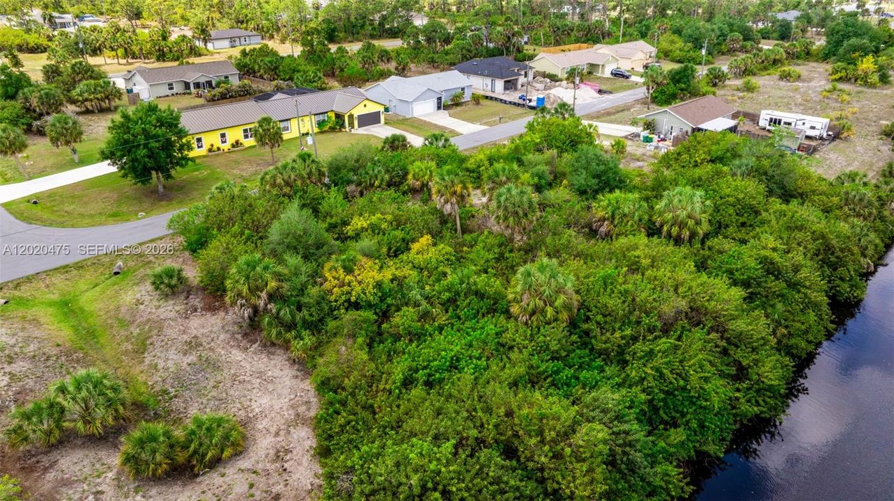 待售: $40,000 (0.23 acres)