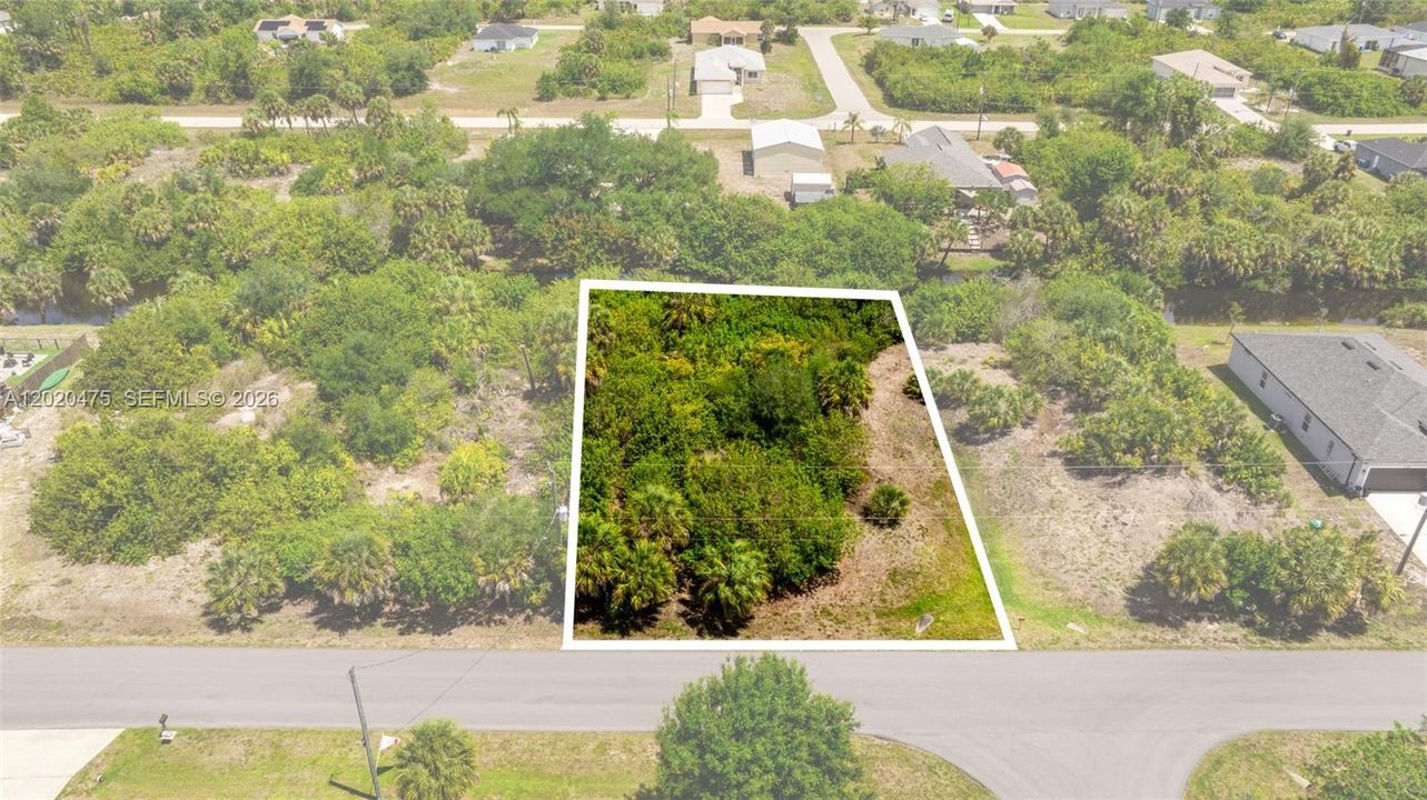 待售: $40,000 (0.23 acres)