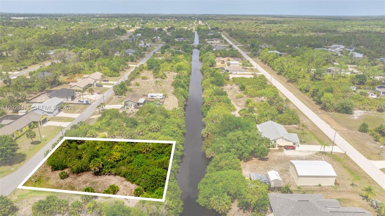 待售: $40,000 (0.23 acres)