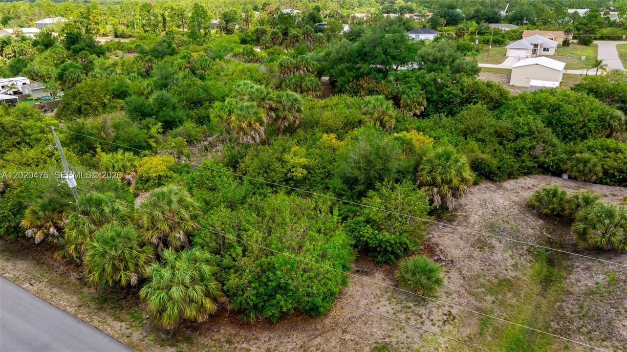 待售: $40,000 (0.23 acres)
