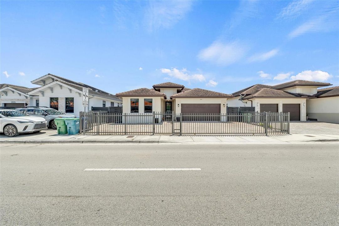 For Sale: $865,000 (4 beds, 3 baths, 2065 Square Feet)