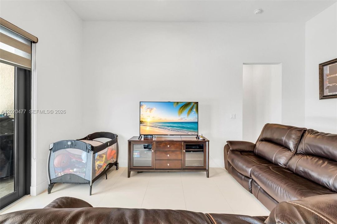 For Sale: $865,000 (4 beds, 3 baths, 2065 Square Feet)