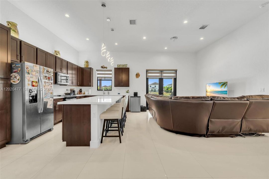 For Sale: $865,000 (4 beds, 3 baths, 2065 Square Feet)