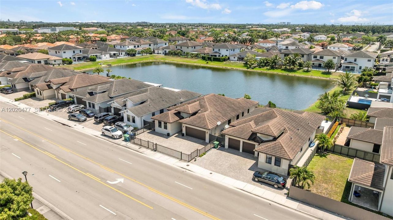 For Sale: $865,000 (4 beds, 3 baths, 2065 Square Feet)