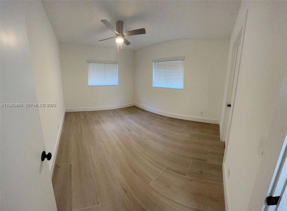 En Venta: $765,000 (4 camas, 2 baños, 2226 Pies cuadrados)