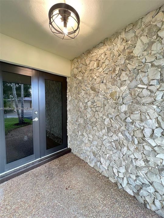 En Venta: $765,000 (4 camas, 2 baños, 2226 Pies cuadrados)