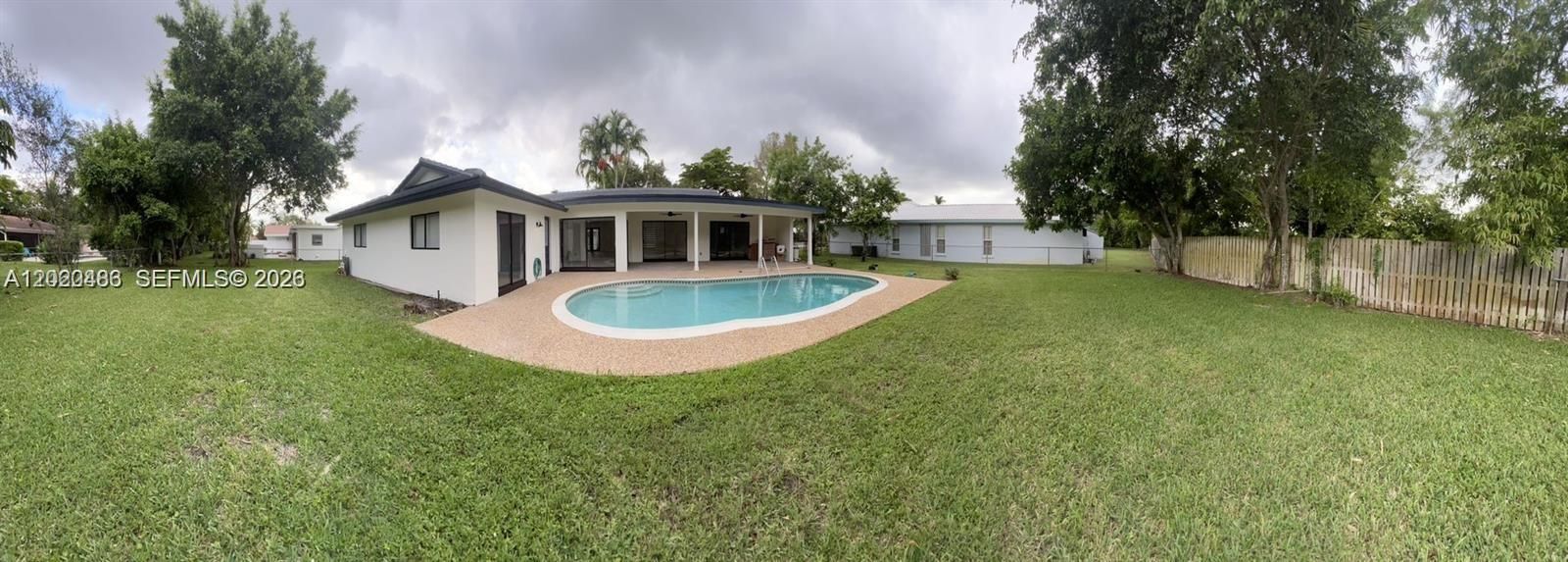 En Venta: $765,000 (4 camas, 2 baños, 2226 Pies cuadrados)