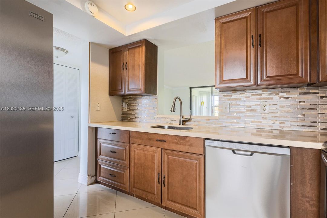 En Venta: $153,000 (2 camas, 2 baños, 1000 Pies cuadrados)