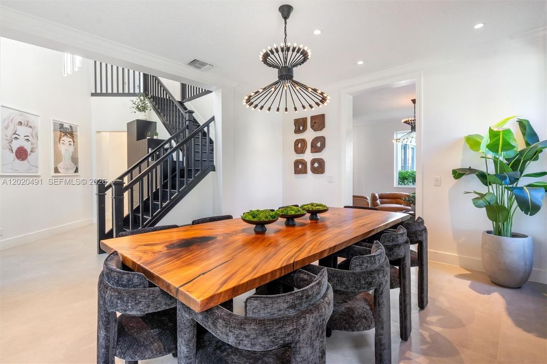 For Sale: $1,599,998 (5 beds, 3 baths, 3718 Square Feet)