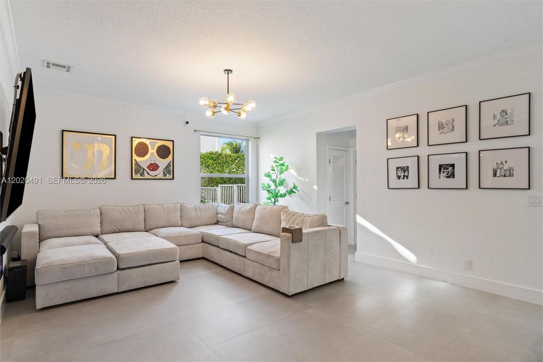 For Sale: $1,599,998 (5 beds, 3 baths, 3718 Square Feet)