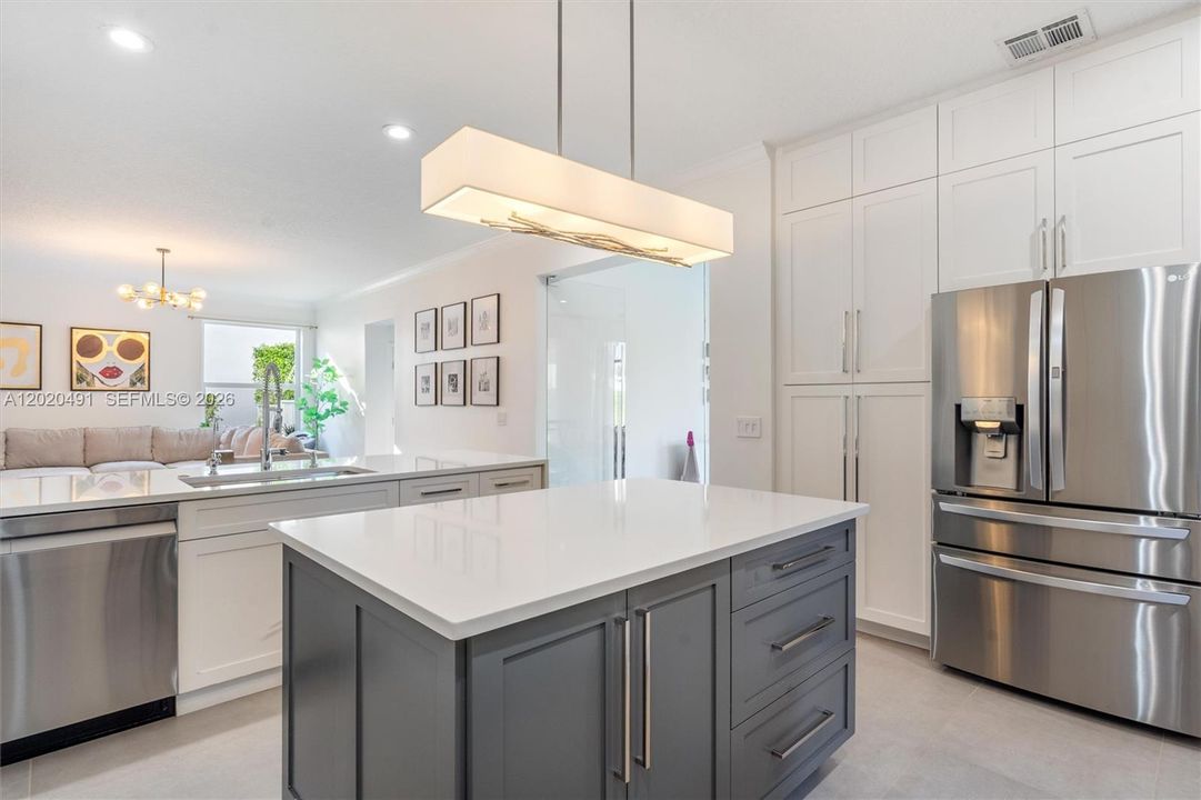 For Sale: $1,599,998 (5 beds, 3 baths, 3718 Square Feet)