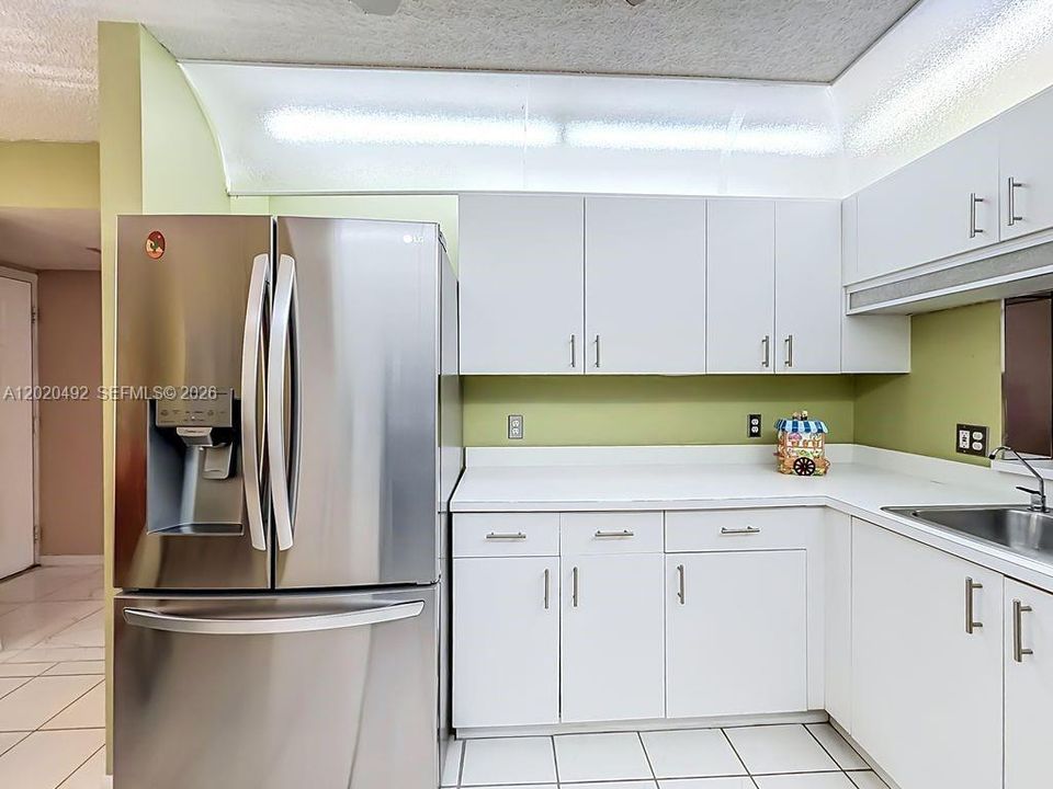 En Venta: $185,000 (2 camas, 2 baños, 1370 Pies cuadrados)
