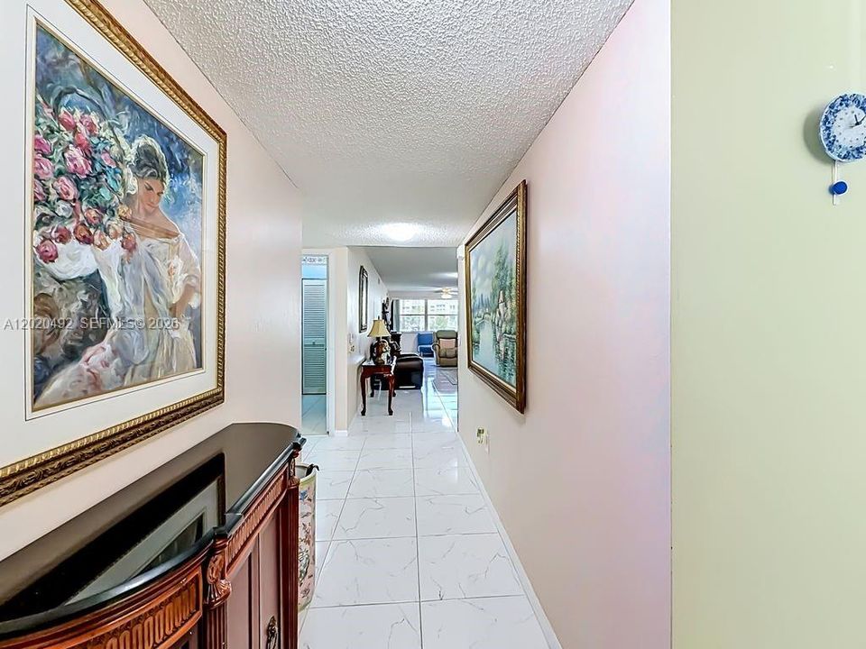 En Venta: $185,000 (2 camas, 2 baños, 1370 Pies cuadrados)
