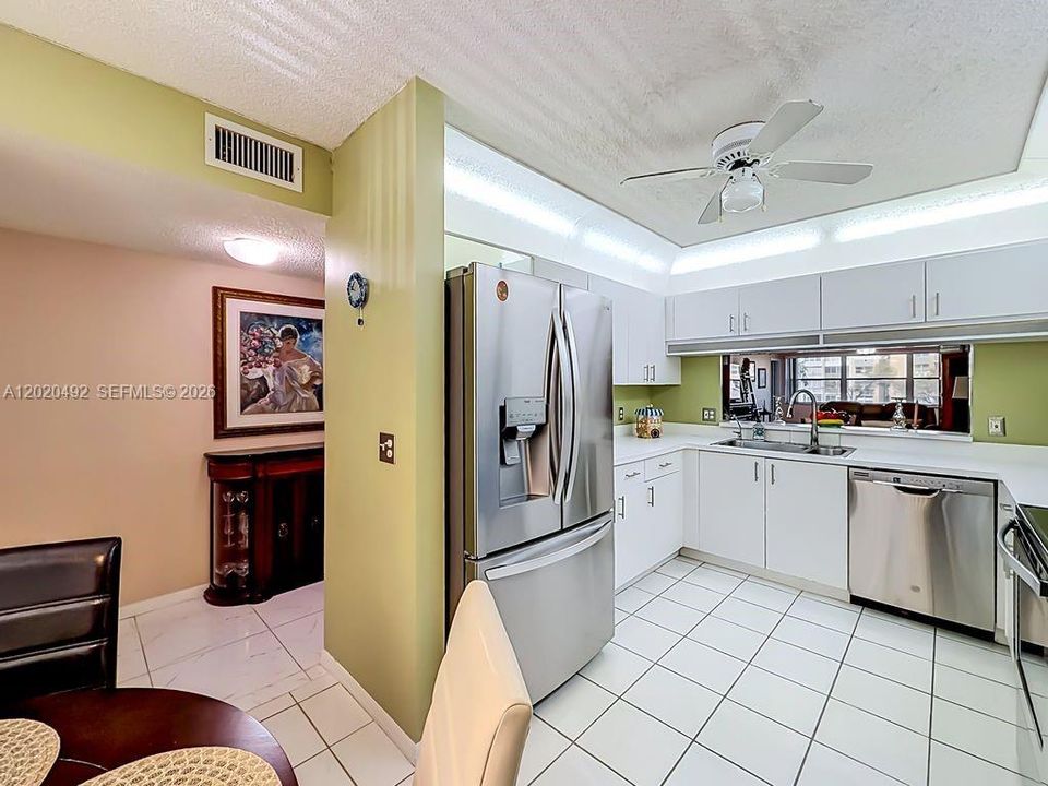 En Venta: $185,000 (2 camas, 2 baños, 1370 Pies cuadrados)