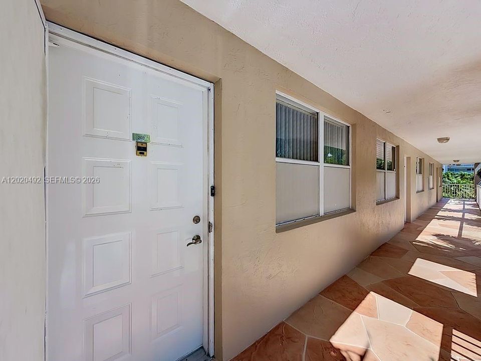 En Venta: $185,000 (2 camas, 2 baños, 1370 Pies cuadrados)