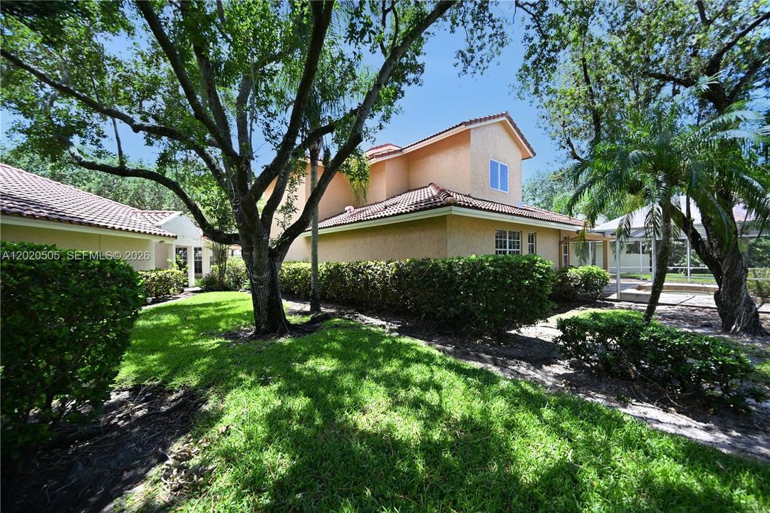 На продажу: $799,950 (3 спален, 3 ванн, 2200 Квадратных фут)