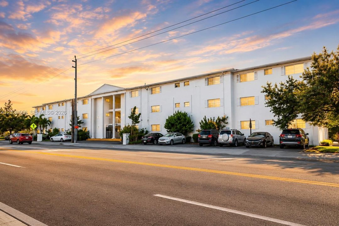For Sale: $215,000 (2 beds, 2 baths, 1146 Square Feet)