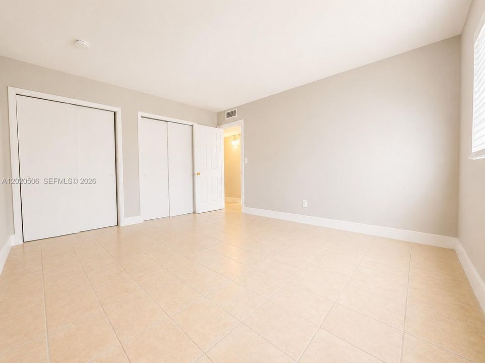For Sale: $215,000 (2 beds, 2 baths, 1146 Square Feet)