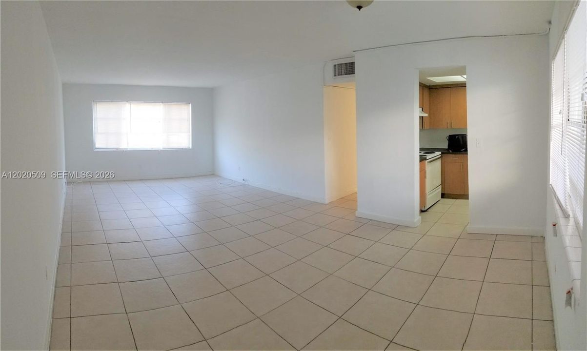 For Sale: $215,000 (2 beds, 2 baths, 1146 Square Feet)
