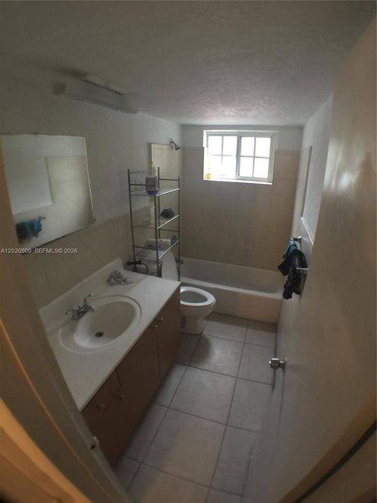 For Sale: $215,000 (2 beds, 2 baths, 1146 Square Feet)