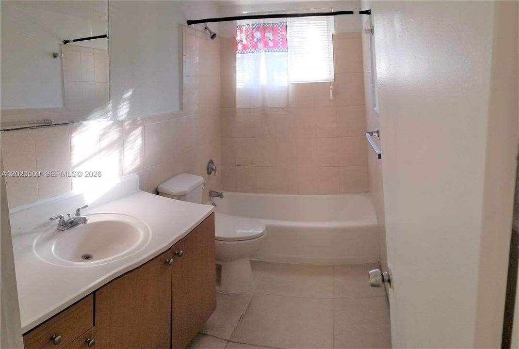 For Sale: $215,000 (2 beds, 2 baths, 1146 Square Feet)