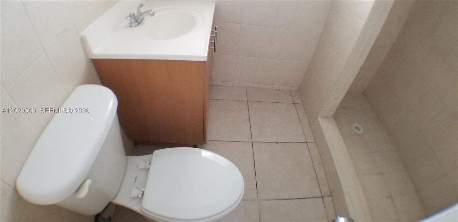 For Sale: $215,000 (2 beds, 2 baths, 1146 Square Feet)