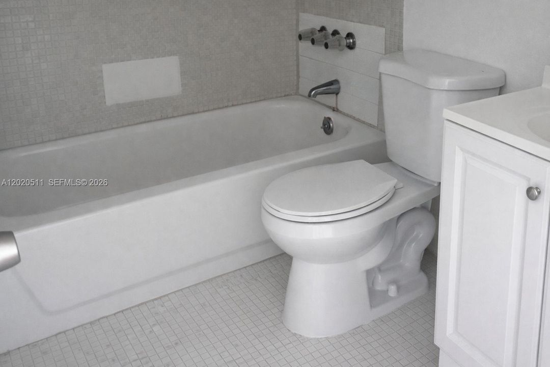 En Venta: $163,000 (2 camas, 2 baños, 1175 Pies cuadrados)