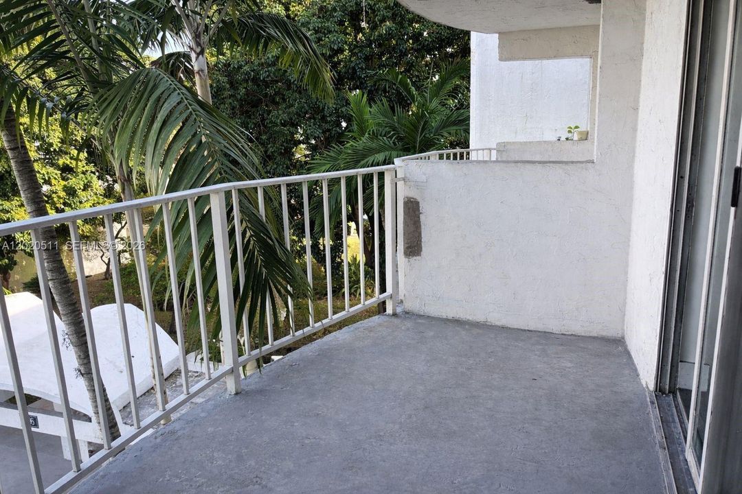 En Venta: $163,000 (2 camas, 2 baños, 1175 Pies cuadrados)