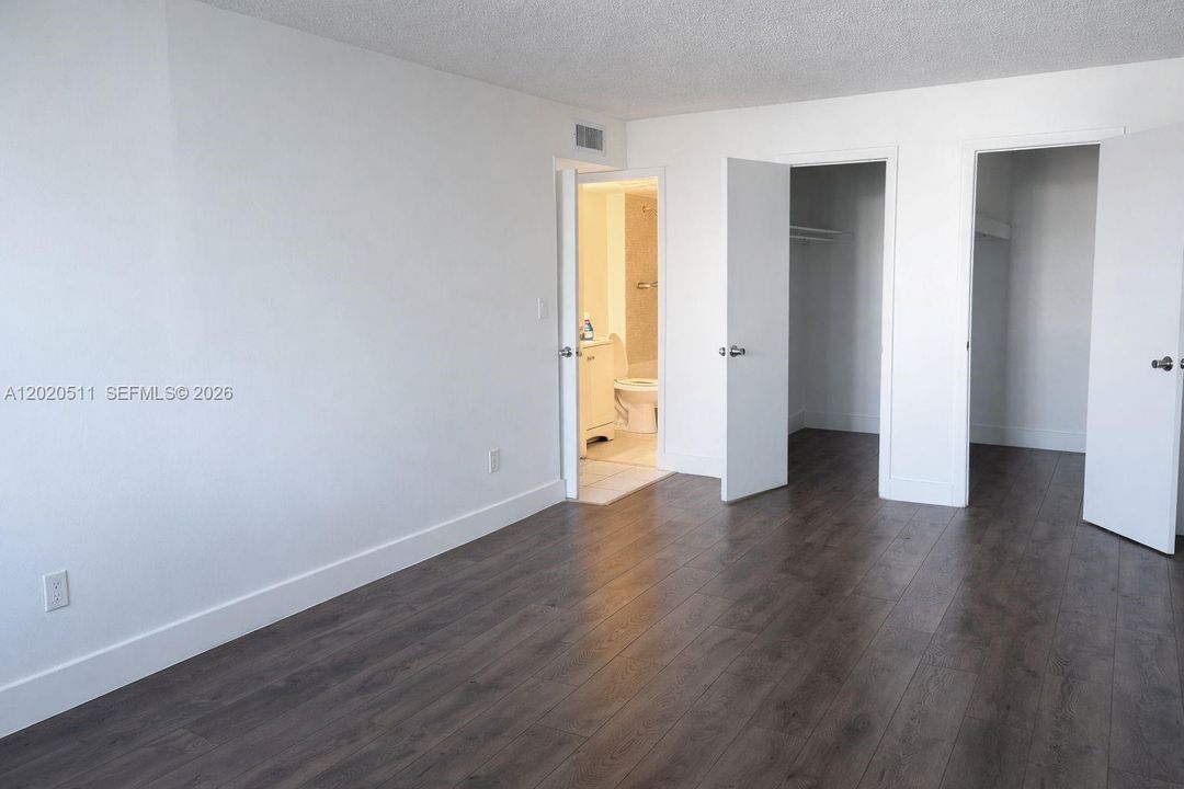 En Venta: $163,000 (2 camas, 2 baños, 1175 Pies cuadrados)