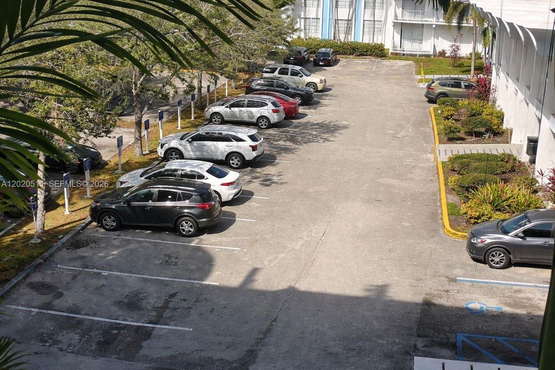 En Venta: $163,000 (2 camas, 2 baños, 1175 Pies cuadrados)