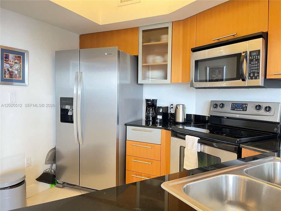 En Venta: $675,000 (2 camas, 2 baños, 1048 Pies cuadrados)
