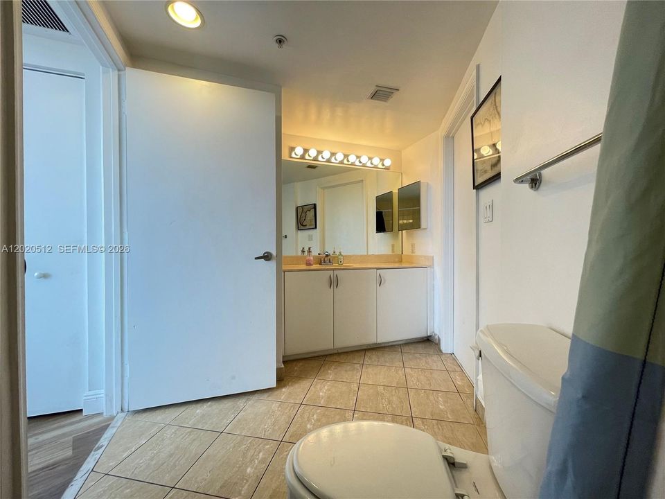 En Venta: $675,000 (2 camas, 2 baños, 1048 Pies cuadrados)