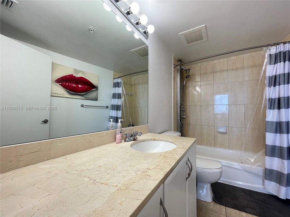 En Venta: $675,000 (2 camas, 2 baños, 1048 Pies cuadrados)