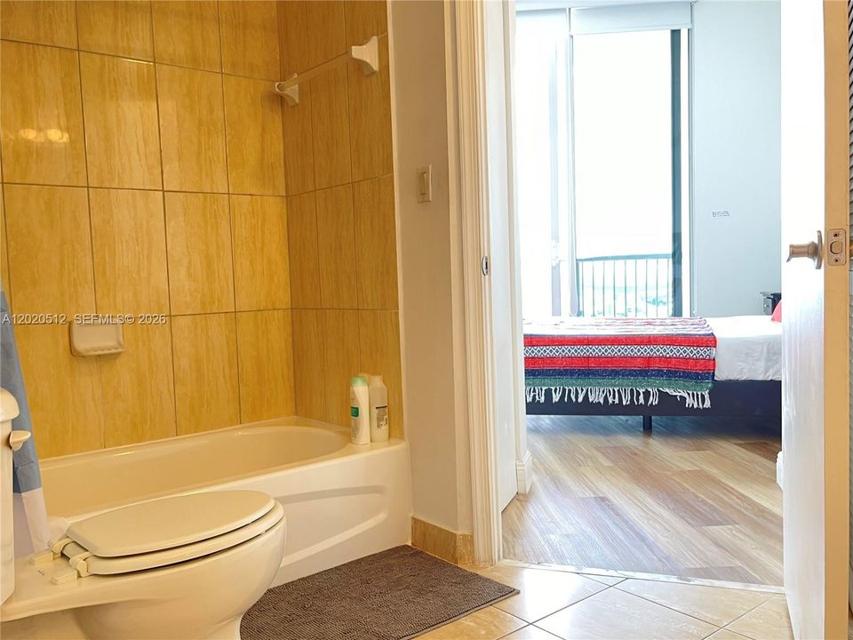 En Venta: $675,000 (2 camas, 2 baños, 1048 Pies cuadrados)