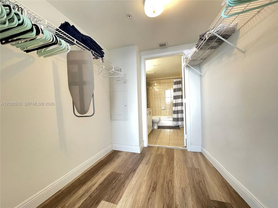 En Venta: $675,000 (2 camas, 2 baños, 1048 Pies cuadrados)