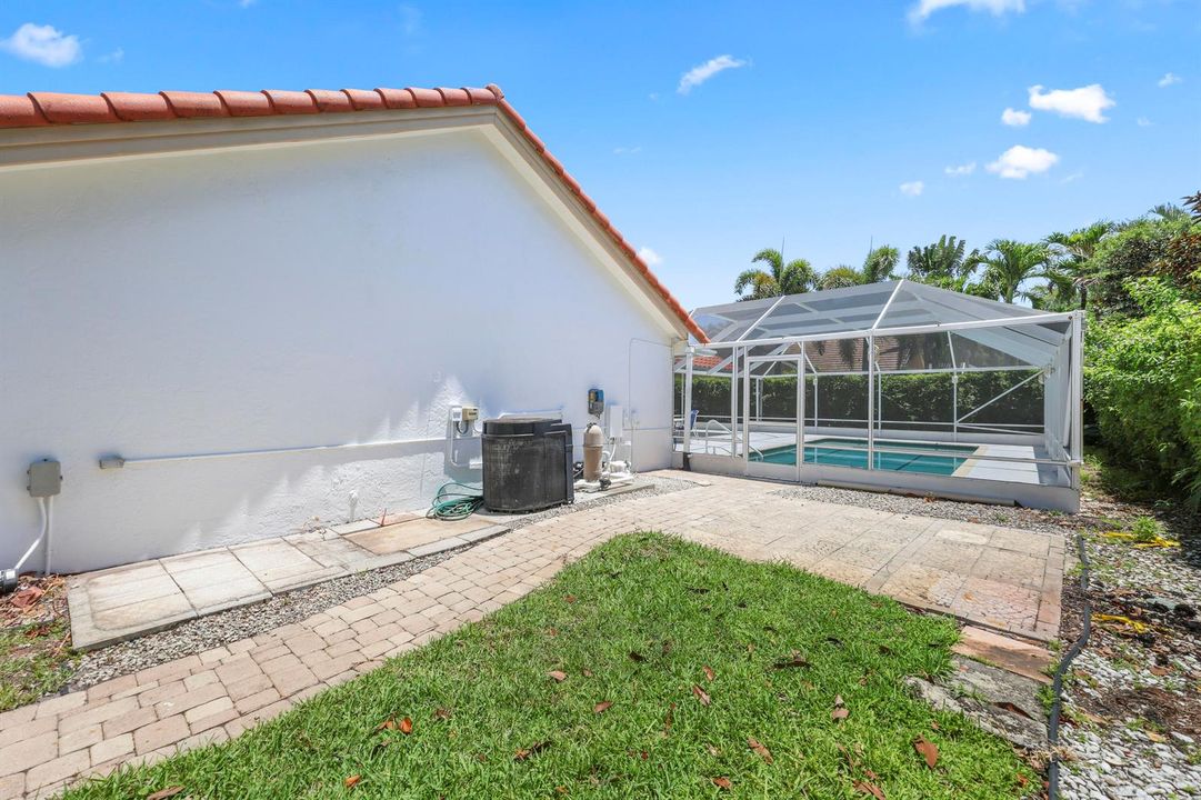 2934 San Remo Way - 29.jpg-FULL