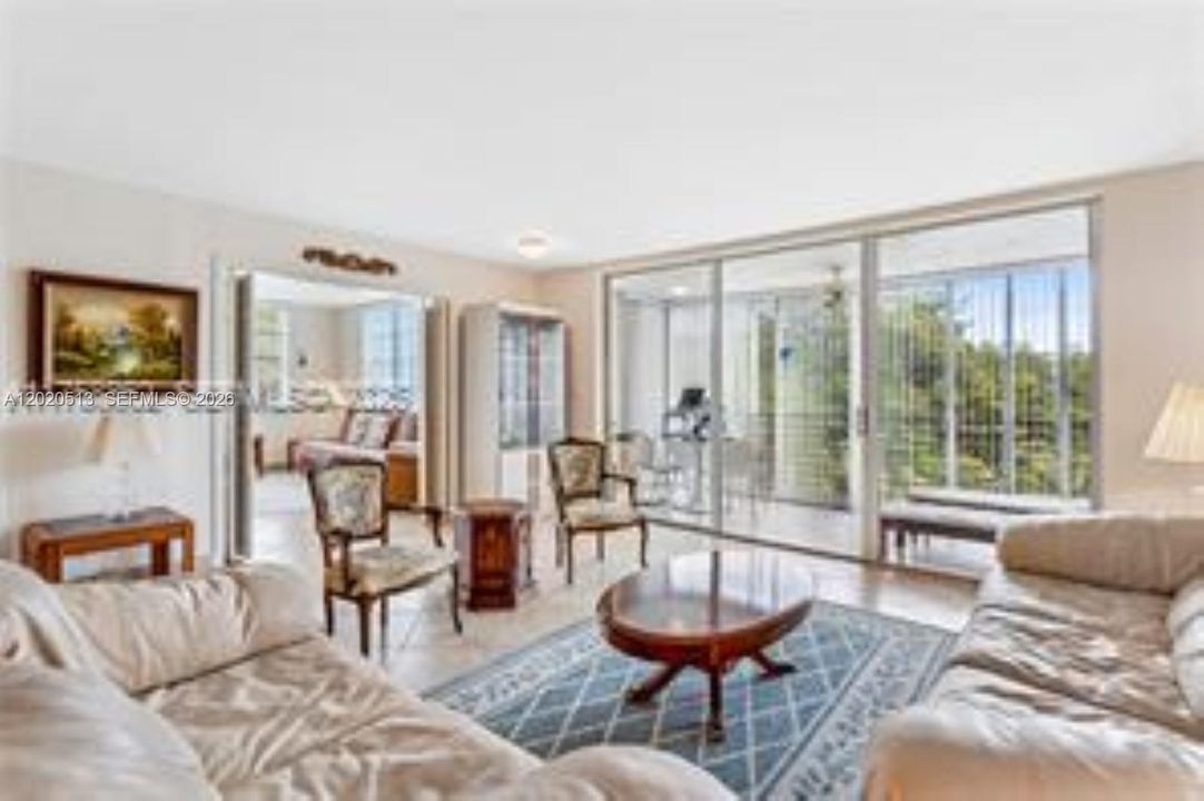 For Sale: $400,000 (3 beds, 2 baths, 1716 Square Feet)
