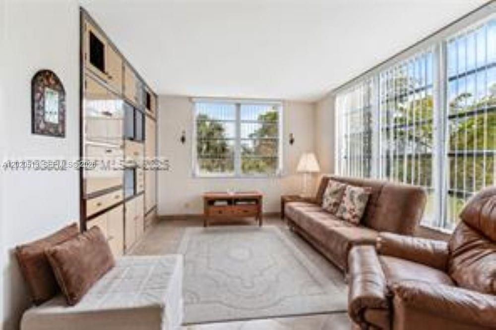 For Sale: $400,000 (3 beds, 2 baths, 1716 Square Feet)