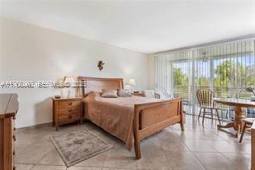 For Sale: $400,000 (3 beds, 2 baths, 1716 Square Feet)