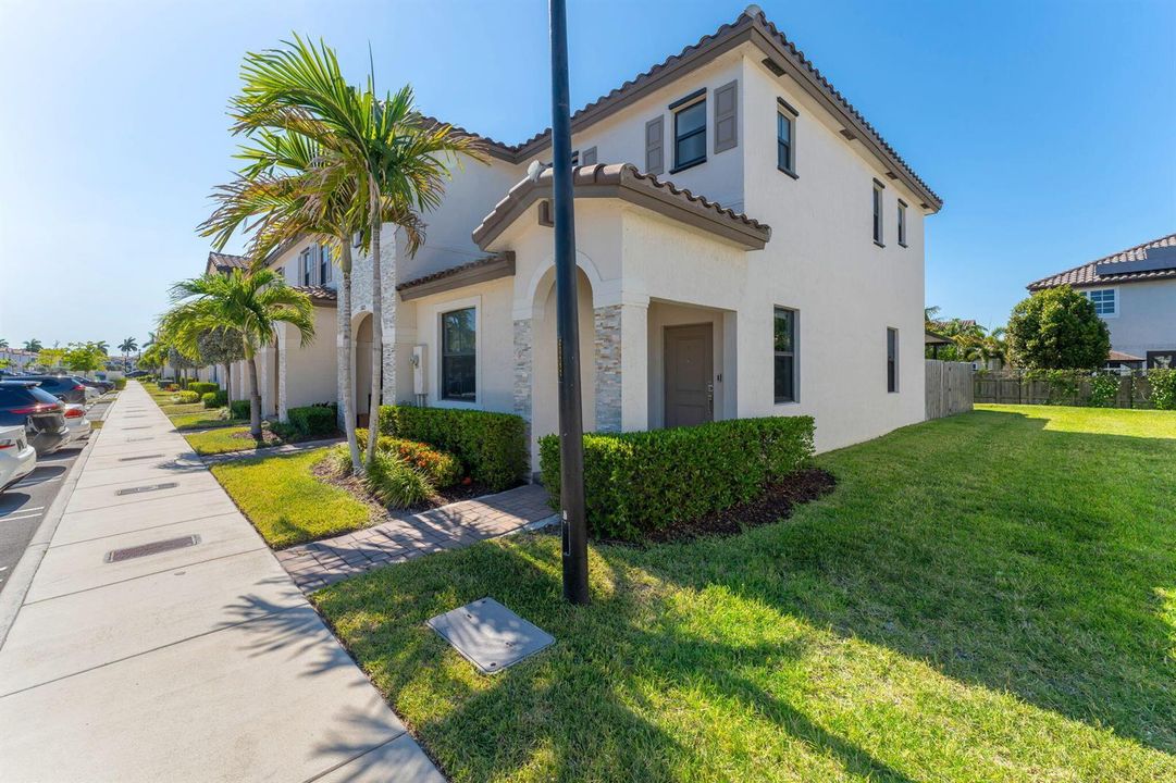 3-web-or-mls-11821SW245th-3